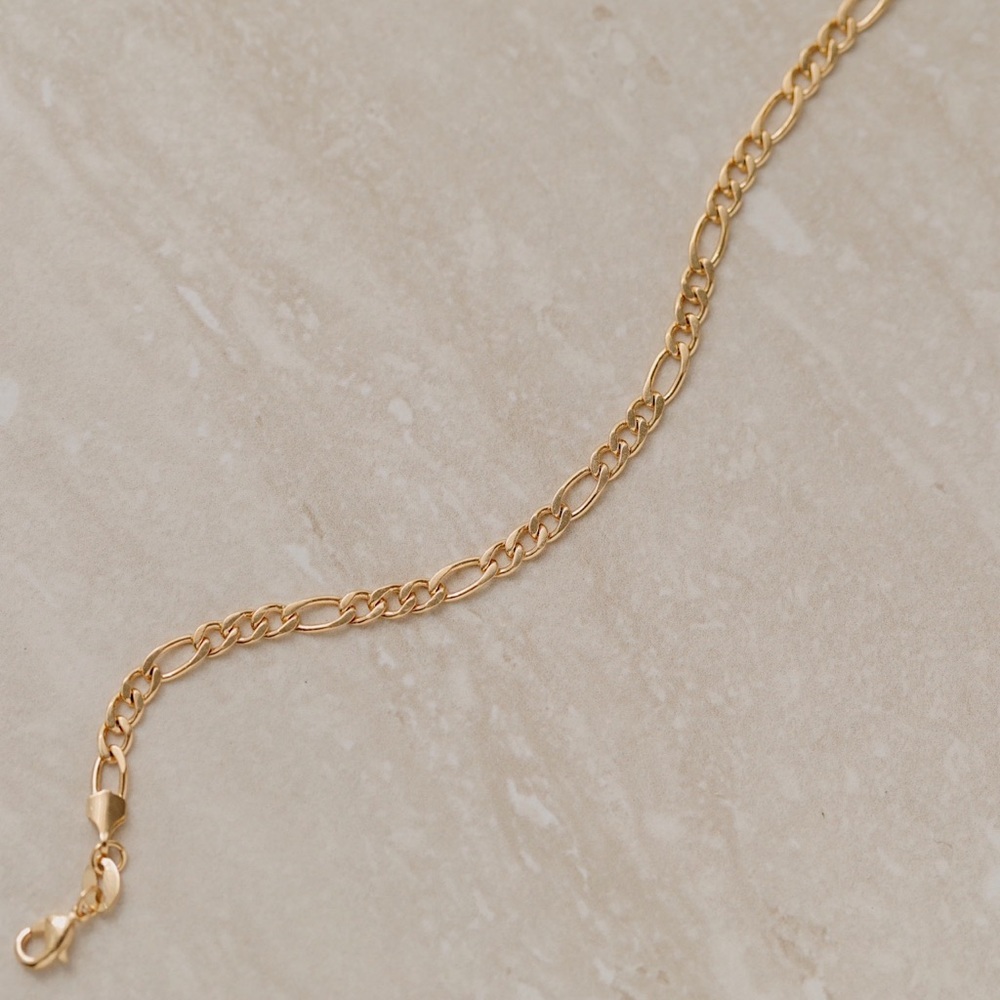 Chelsea Figaro Chain | 18k Gold Filled - Picture 3 of 8